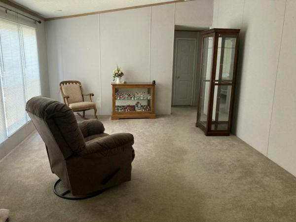 1992 Schult Plumwood Manufactured Home