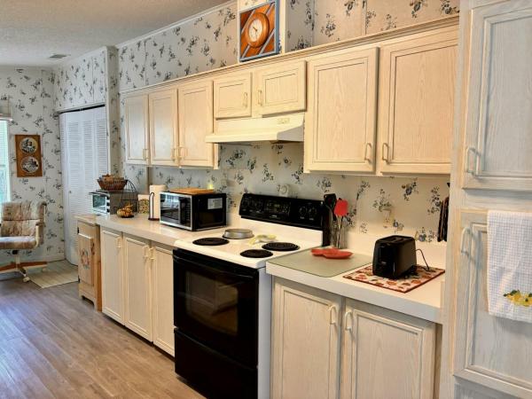 1998 Homes of Merit Manufactured Home