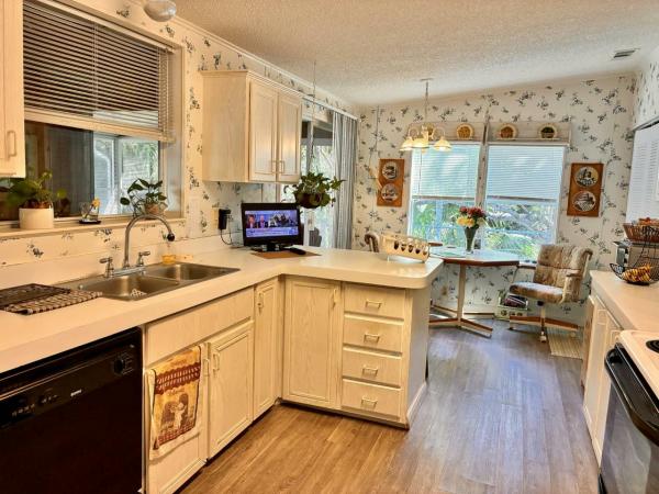 1998 Homes of Merit Manufactured Home