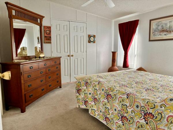 1998 Homes of Merit Manufactured Home