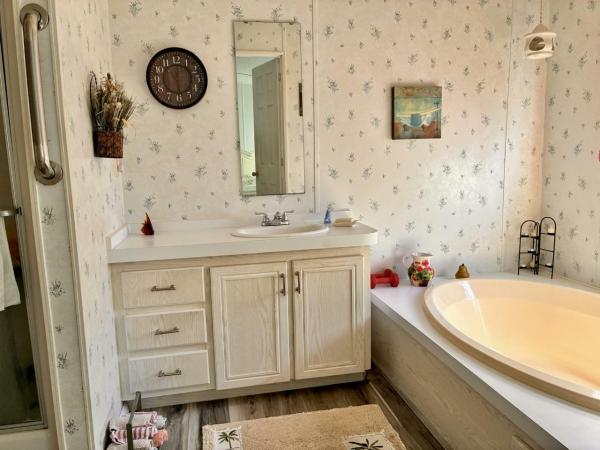 1998 Homes of Merit Manufactured Home