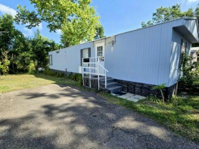 Photo 5 of 10 of home located at 18118 N Us Highway 41, #25-A Lutz, FL 33549
