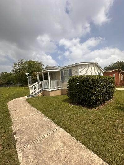 Mobile Home at 170 Granite Run Dr New Braunfels, TX 78130
