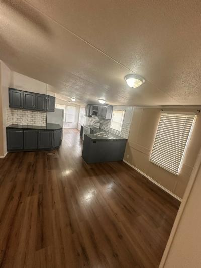 Photo 4 of 11 of home located at 170 Granite Run Dr New Braunfels, TX 78130
