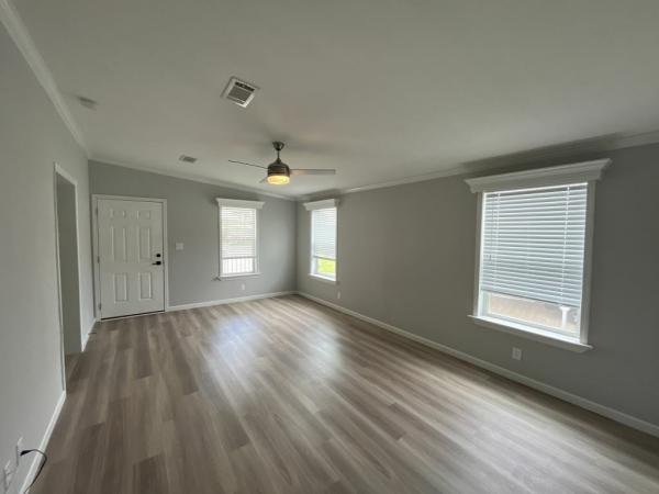 2023 Palm Harbor- Plant City Raleigh w/ rear porch Mobile Home