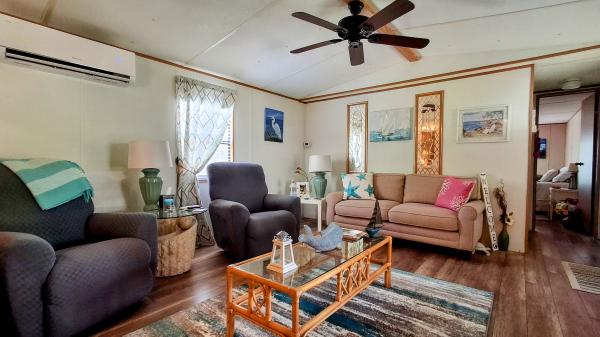 1990 Mobile Home