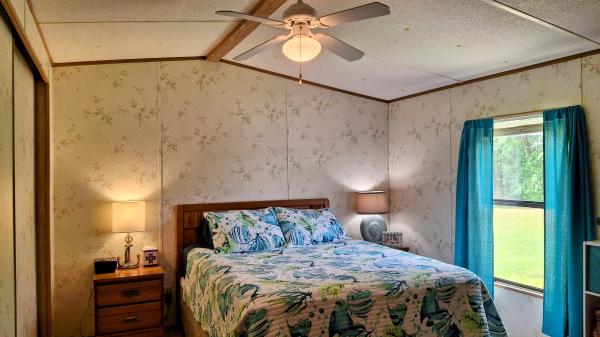 1990 Mobile Home