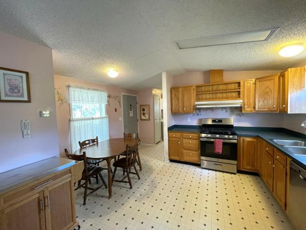 1997 Oxford 60-2-16 Mobile Home