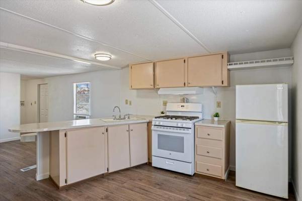 1986 Skyline Manufactured Home