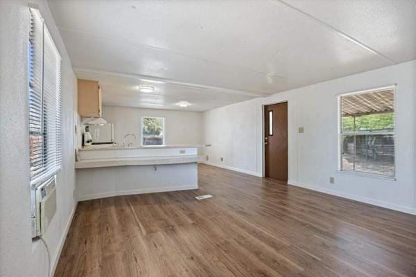1986 Skyline Manufactured Home
