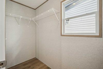 Photo 5 of 18 of home located at 1958 Cardinal Middletown, OH 45044