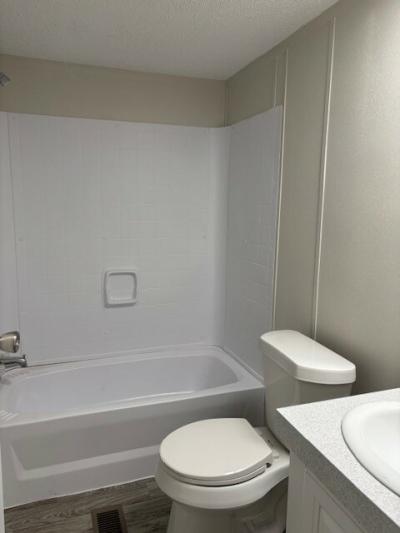 Photo 5 of 10 of home located at 43273 Bordeaux Ave, #697 Sterling Heights, MI 48314