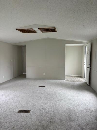 Photo 2 of 10 of home located at 43273 Bordeaux Ave, #697 Sterling Heights, MI 48314