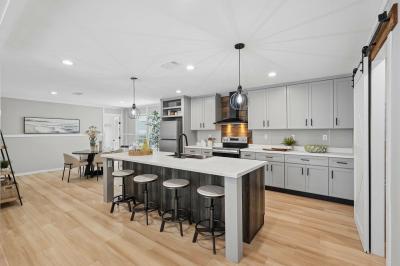 Champion Homes RM3256B Mobile Home Floor Plan