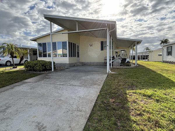 Photo 1 of 2 of home located at 317 Belle Tower Ave Lake Placid, FL 33852
