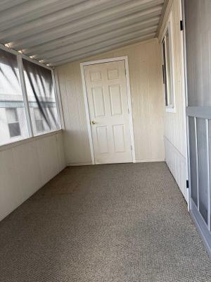 Screen porch