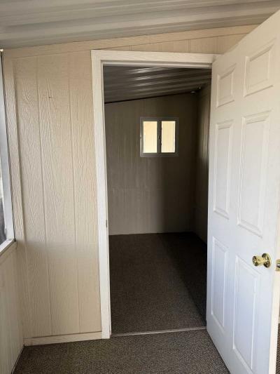 Photo 5 of 28 of home located at 2540 W Curtis Rd #28 Tucson, AZ 85705