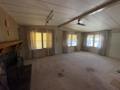 Photo 4 of 12 of home located at 3113 State Road 580, #385 Safety Harbor, FL 34695