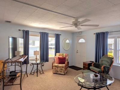 Photo 4 of 11 of home located at 7100 Ulmerton Rd. Largo, FL 33771