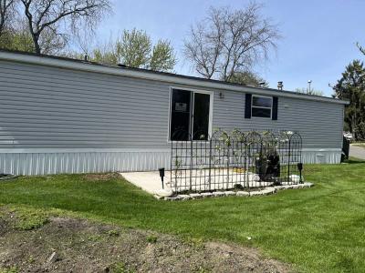 Photo 3 of 15 of home located at 1 Nicole Dr Rochester Hills, MI 48307