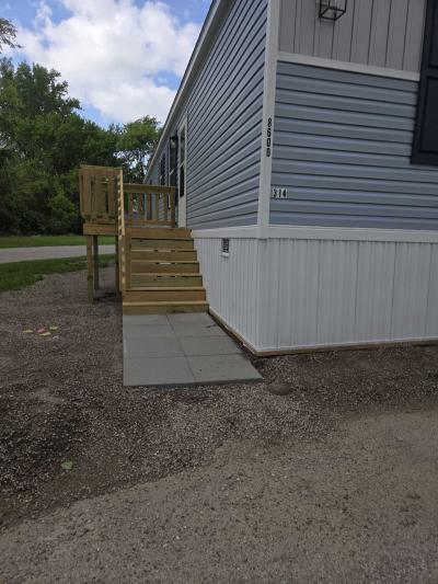 Photo 3 of 16 of home located at 8701 NE 107th Pl  #314 Kansas City, MO 64157