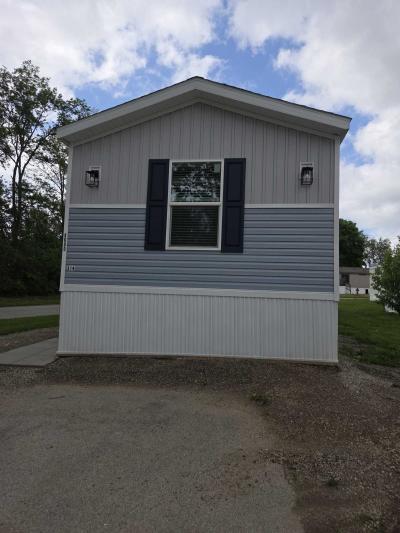 Photo 2 of 16 of home located at 8701 NE 107th Pl  #314 Kansas City, MO 64157