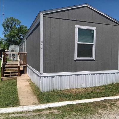 Photo 2 of 12 of home located at 2501 Martin Luther King Drive #614 San Angelo, TX 76903