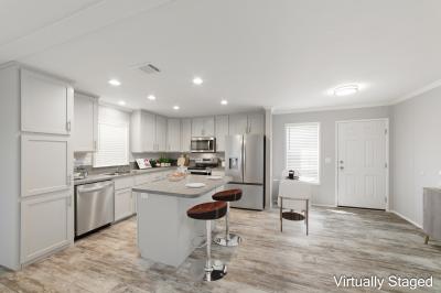 Photo 3 of 18 of home located at 512 Sheehan Way Lady Lake, FL 32159
