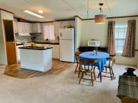 1990 Skyline Manufactured Home