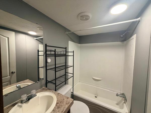2014 CMH MANUFACTURING, INC. TRUMH 97TRU14663AH14 Mobile Home