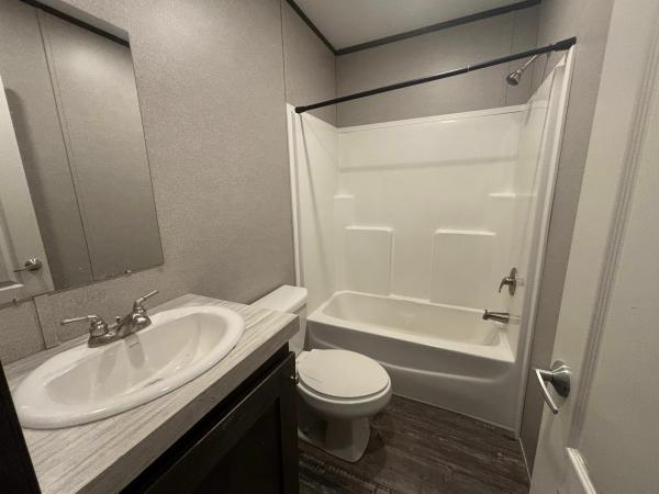 2021 AMS16763A Mobile Home