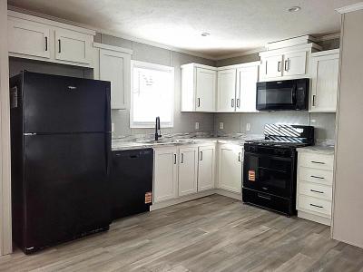 Mobile Home at 302 Toucan #302 Rochester Hills, MI 48309