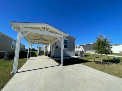 Photo 3 of 14 of home located at 19 Open Range Trail Willis, TX 77318