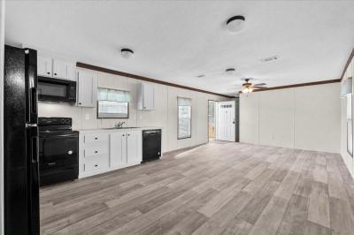 Photo 3 of 13 of home located at 42 Tower Manor Dr Auburndale, FL 33823