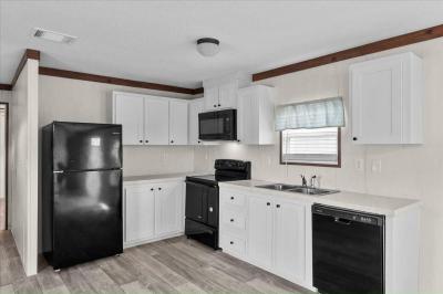 Photo 4 of 13 of home located at 42 Tower Manor Dr Auburndale, FL 33823