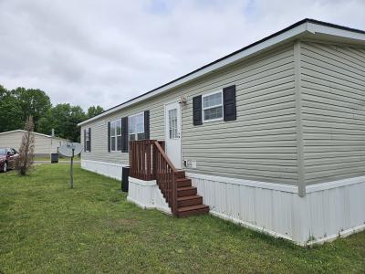 Photo 4 of 24 of home located at 94 Lynnwood Circle #43 Clarksville, TN 37040
