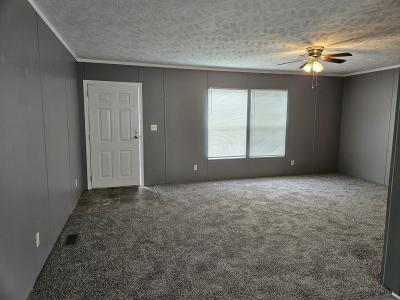 Photo 5 of 24 of home located at 94 Lynnwood Circle #43 Clarksville, TN 37040