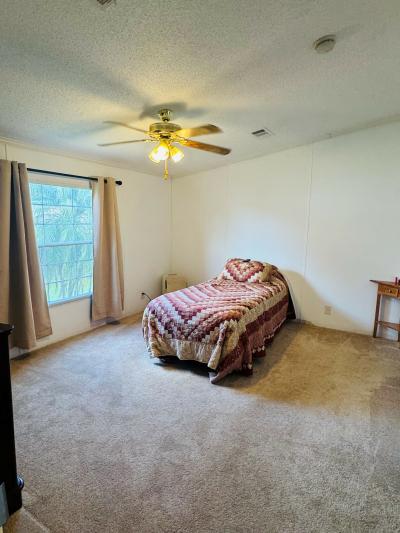 Photo 5 of 26 of home located at 121 Debra Ln Vero Beach, FL 32962