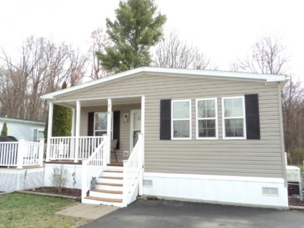 2019 Champion/Redman 25607 Mobile Home