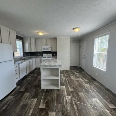 Photo 5 of 29 of home located at 9901 State Road 3 #0113 Muncie, IN 47303