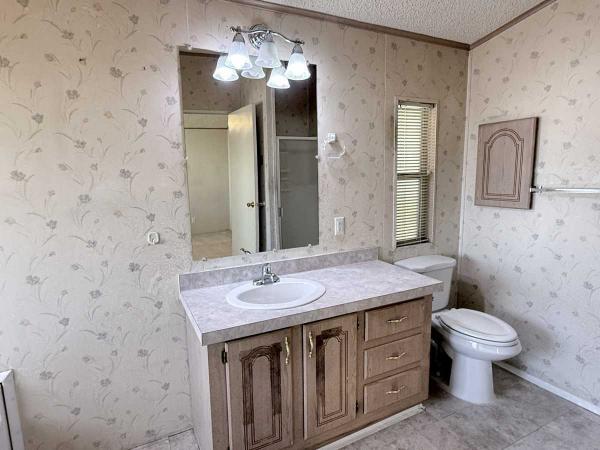 1993 Fleetwood Sunpointe Manufactured Home