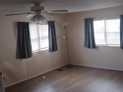 Photo 3 of 10 of home located at 15430 Lakeshore Villa Drive Tampa, FL 33613