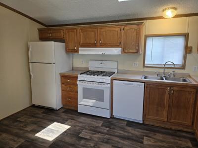 Photo 4 of 11 of home located at 38700 Cody Dr Romulus, MI 48174