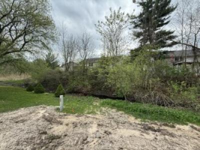 Photo 3 of 5 of home located at 2620 Maple Creek Byron Center, MI 49315