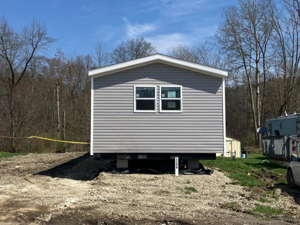 Photo 1 of 1 of home located at 1196 East Park Drive Brookfield, OH 44403