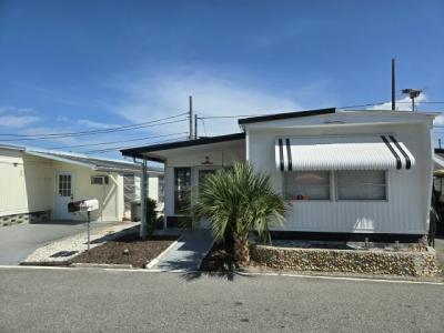 Photo 2 of 5 of home located at 4125 Park St N, #335 Saint Petersburg, FL 33709