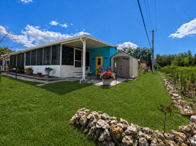 Photo 4 of 22 of home located at 8897 W Forest View Drive Homosassa, FL 34448