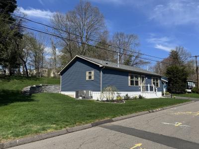 Photo 4 of 26 of home located at 4 Brookside Drive Southington, CT 06489