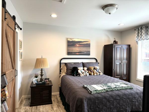 2023 COMMODORE HOMES PA 3AS184P Mobile Home