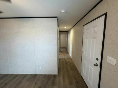 Photo 5 of 25 of home located at 131 Lakeside Garden Circle Lake Wales, FL 33859